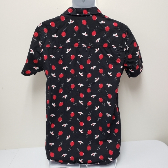 Stephen King It Horror Movie Mens Button Up Shirt Size Medium - Picture 2 of 6